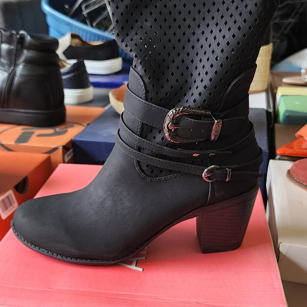 Allegra Boots Size 8